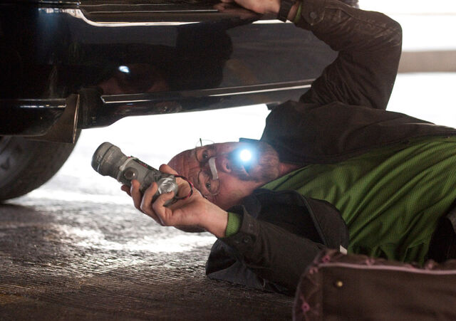 File:Ep13-walt-2.jpg