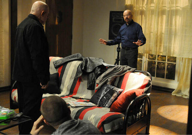 File:Episode-1-jesse-mike-walt.jpg
