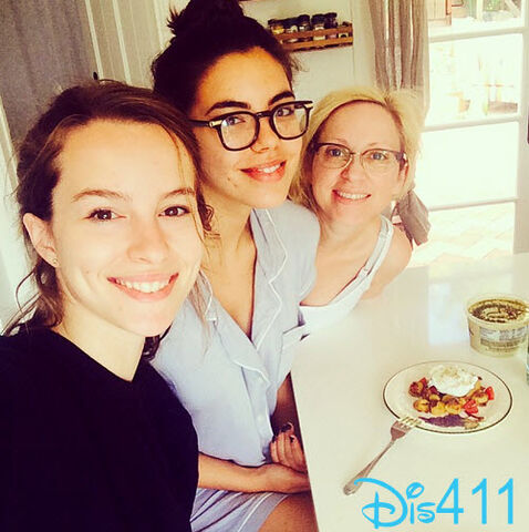 Archivo:BridgitSamantha1 (3).jpg