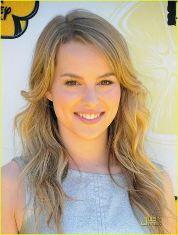 File:Bridgit-mendler-0015.jpg