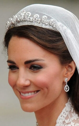 File:Her Tiara.jpg