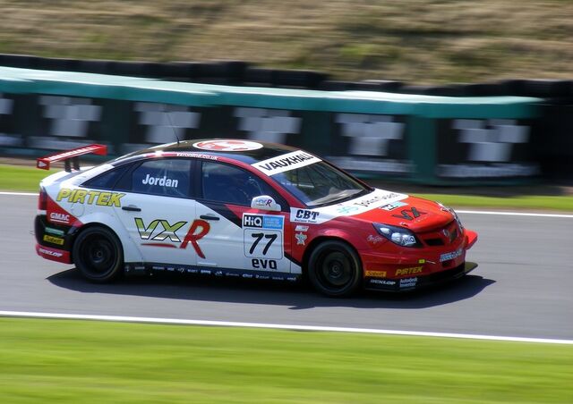 File:AJ Vectra 2009.jpg