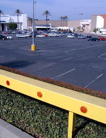 File:Puentehills-access-reflectors.jpg