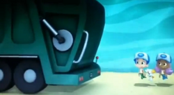 Garbage truck