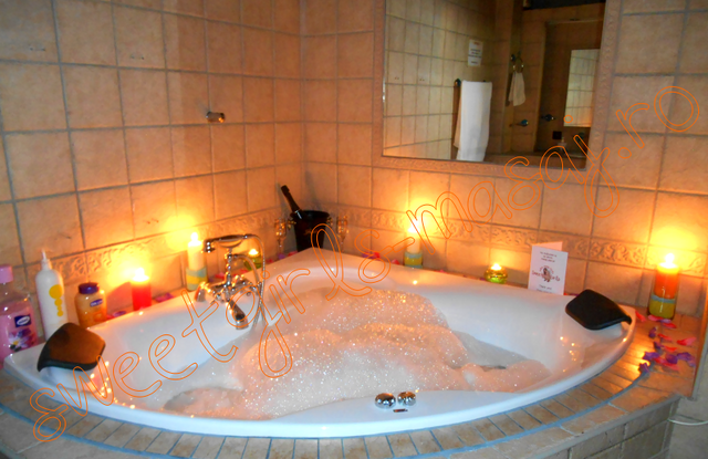 Fișier:Jacuzzi.png