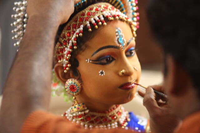 File:D-makeup-anjala.jpg
