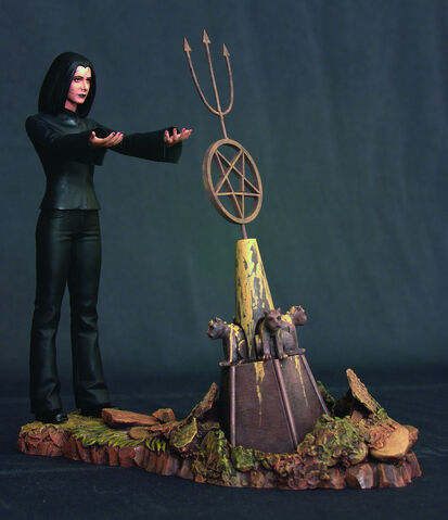File:Dark Willow Statue.jpg