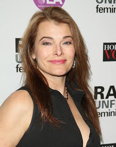 File:Stephanie Romanov.jpg