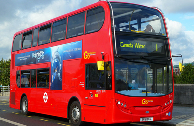 File:1 at Waterloo Bridge.png