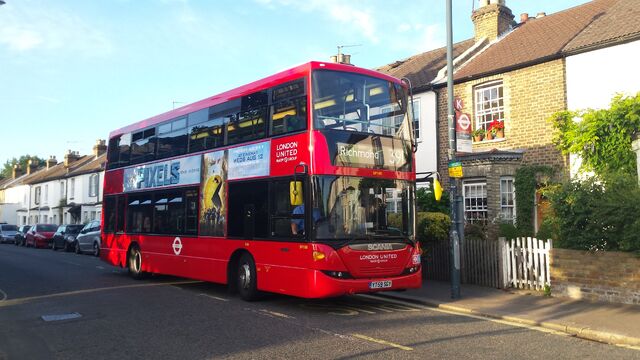 File:London Bus Route 391.jpg