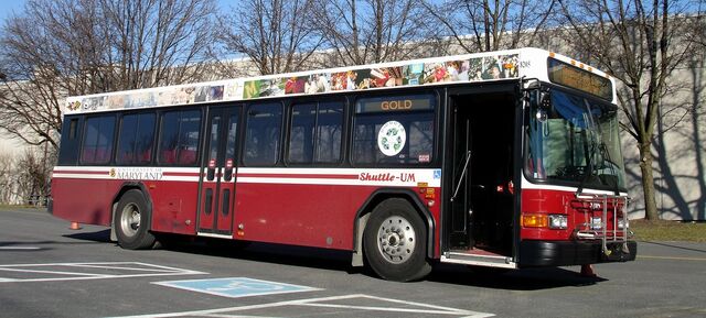 File:Shuttle-UM Bus.jpg