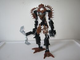 Raknar Pose 1