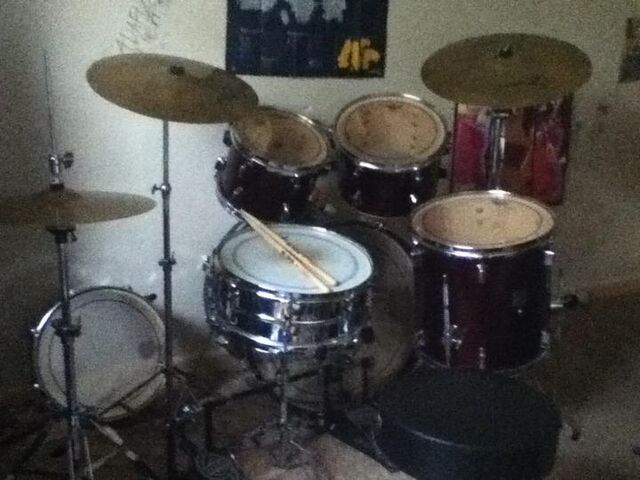 File:XVMx FroBoy Drumset.jpeg