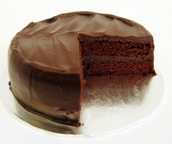 File:Chocolate-cake-sliced.jpg