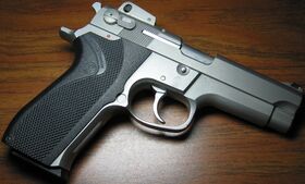 Smith & Wesson 5906