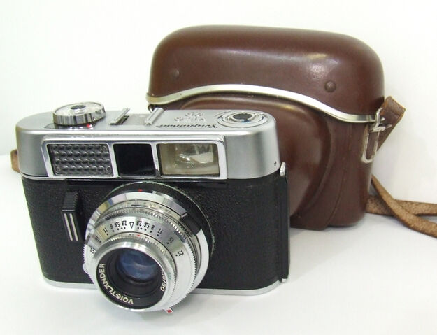 File:Voigtländer-CD-Vito.jpg
