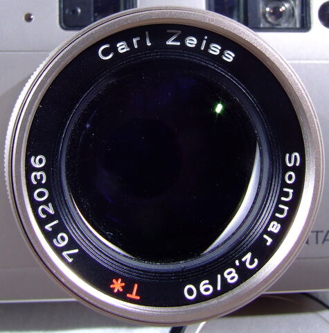 File:Contax G1 03.jpg
