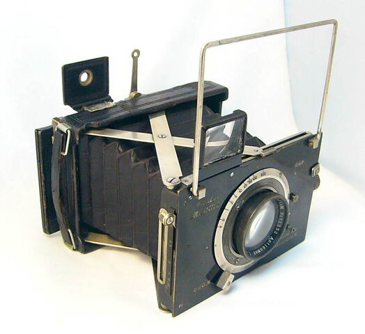 File:PlaubelMakina1rimset B.jpg