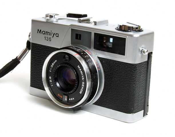 File:Mamiya 135 EE 02.jpg