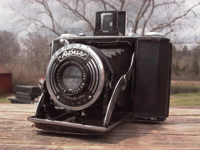 File:Z99 APUS Semi camera.jpg