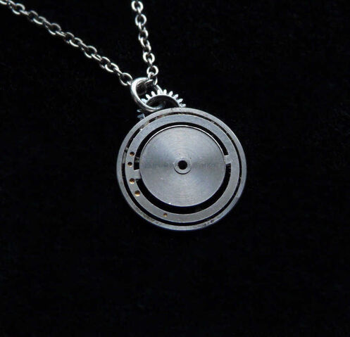 File:NecklaceShield.jpg