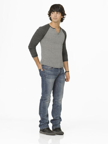 File:Camp-rock-2-promroshot-shane-grey-20503358-900-1202.jpg