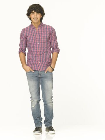 File:Camp-rock-2-promroshot-shane-grey-20503316-1917-2560.jpg