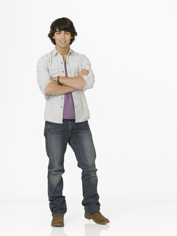 File:Camp-rock-2-promroshot-shane-grey-20503360-900-1202.jpg