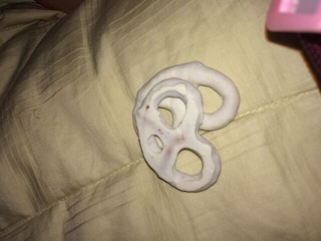 File:Vanilla yogurt pretzels.jpeg