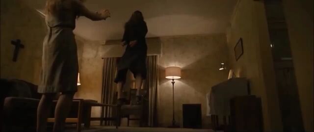 File:Carrie Levitates Margaret.jpg