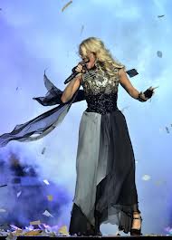 File:Carrieblownawaytour2012.jpg