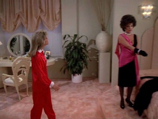 File:Alexisbedroom4.jpg
