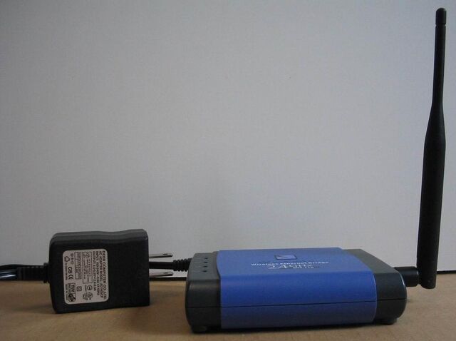 File:Linksys-WET11-00.jpg
