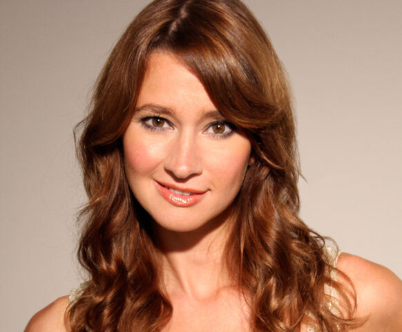 File:Ellie-crisell.jpg