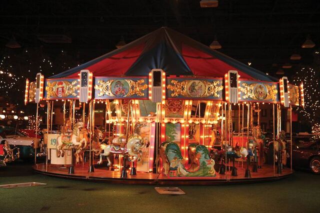 File:1918-Herschell-Spillman-Carousel.jpg
