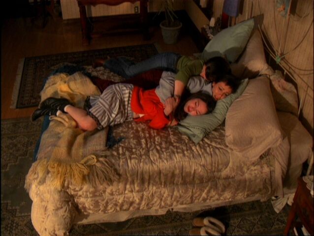 File:SistersPhoebebed.jpg