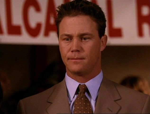 File:4x17-Leo.jpg