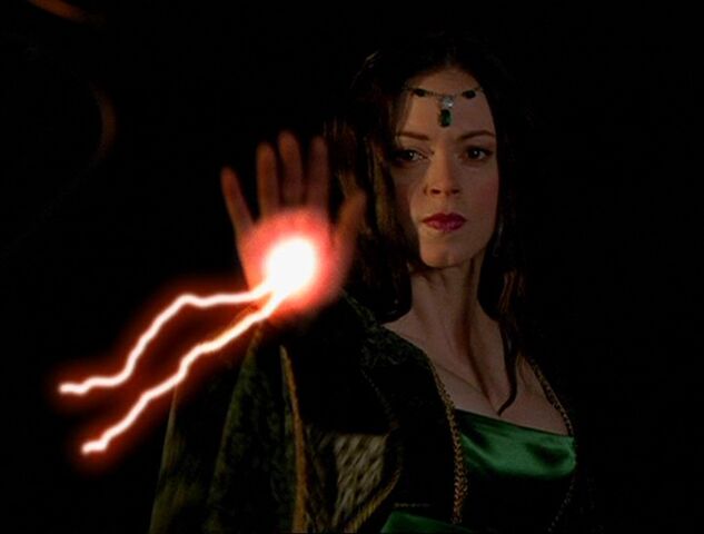Ficheiro:4x06-25-evil-enchantress.jpg
