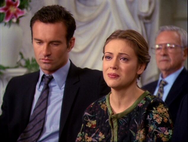 Фајл:4x01-PhoebePruel.jpg
