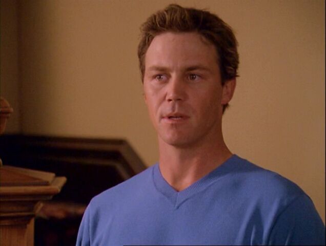 File:4x01-LeoWyatt.jpg