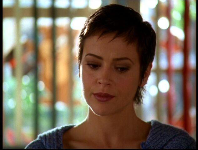 File:6x14-Phoebe.jpg