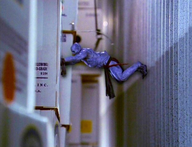 File:6x04 GremlinPushing.jpg