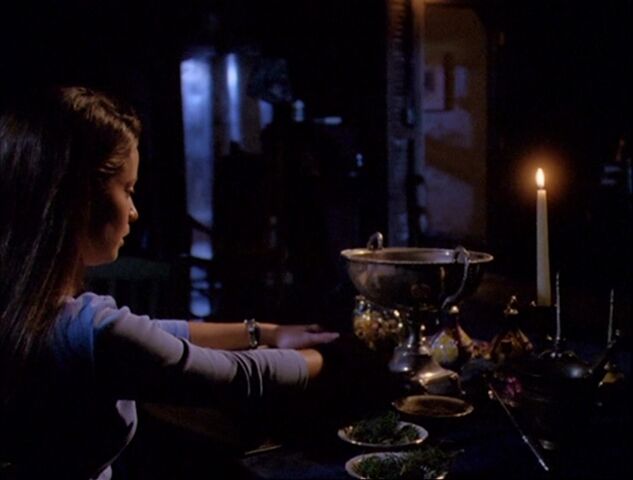 File:4x01-LostSisterSpell.jpg