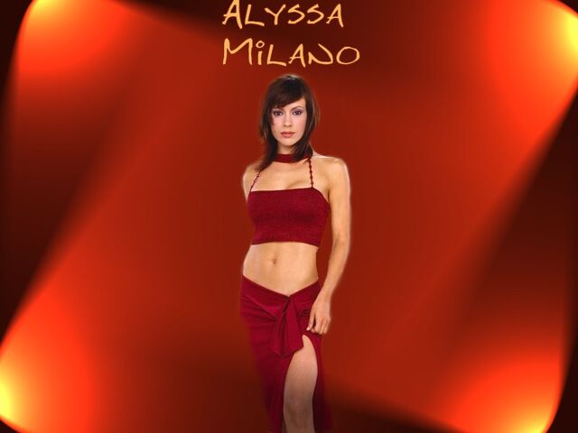 File:Alyssa Milano-Phoebe 120.jpg