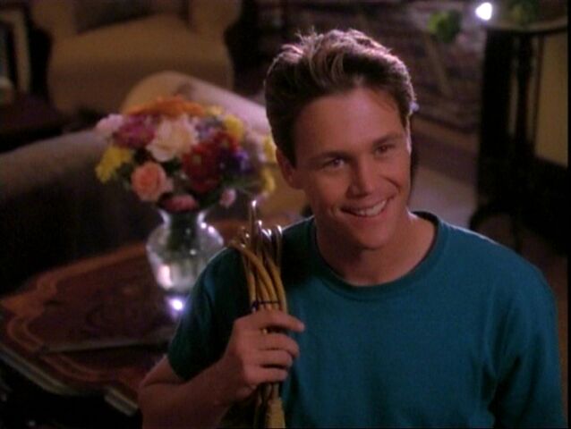 File:1x09-Leo.jpg