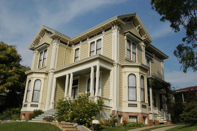 File:Dan'shouse.jpg
