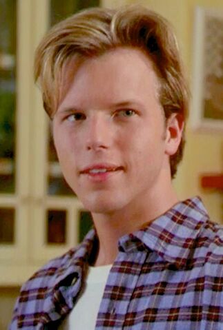 File:2x06-kyle-gwideon-04.jpg