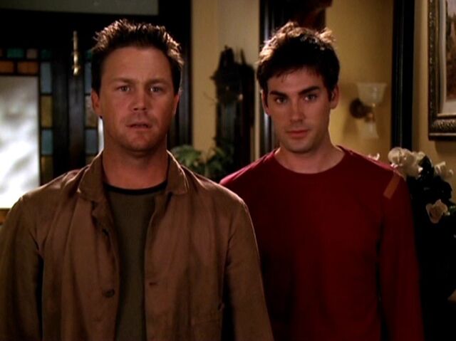 File:7x07-ChrisLeo.jpg