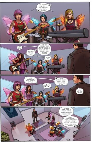 File:Issue-10-14-preview6.jpg