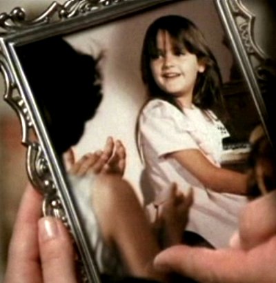 Ficheiro:1x03-little-prue.jpg